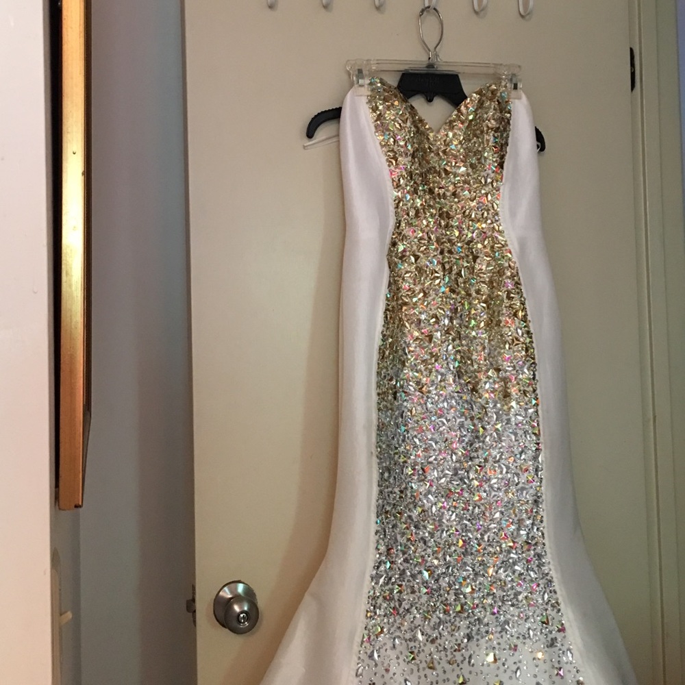Full length formal